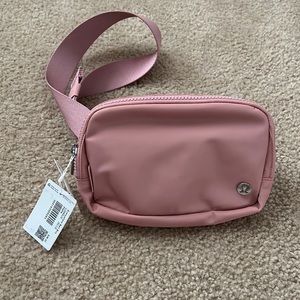 NWT Lululemon Everywhere Belt Bag pink